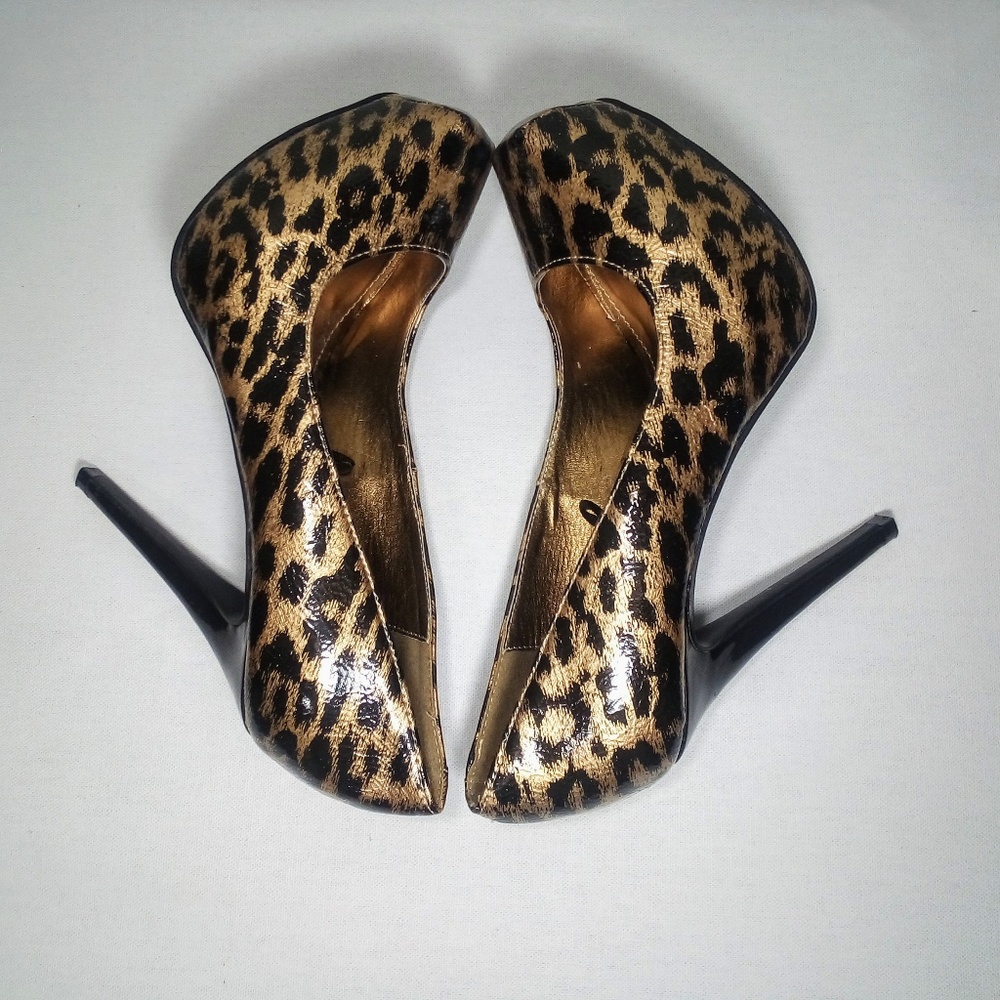 Steve Madden Women's Heels
Size 7.5